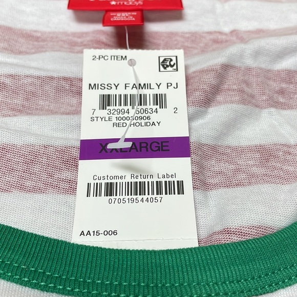 Macy’s family Christmas PJs - Picture 7 of 9